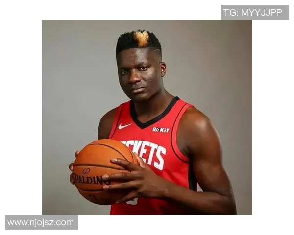 克林特卡佩拉：从瑞士篮球新星到NBA防守巨兽的成长之路